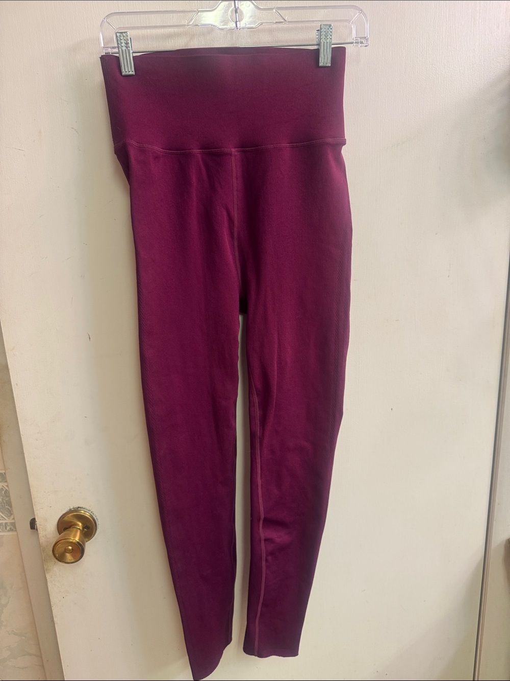 Fabletics Leggings in Plum Berry